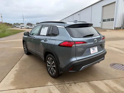 2023 Toyota Corolla Cross - Image 3 of 8