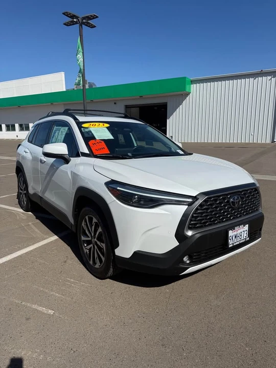 2023 Toyota Corolla Cross - Image 2 of 8