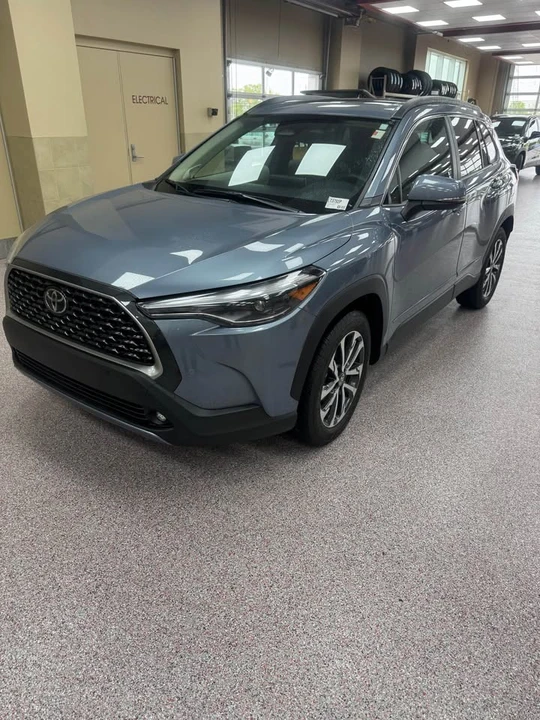 2023 Toyota Corolla Cross - Image 2 of 12