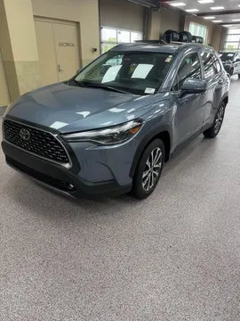 2023 Toyota Corolla Cross - Image 2 of 12