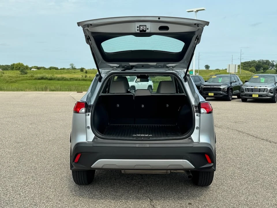 2023 Toyota Corolla Cross - Image 10 of 20
