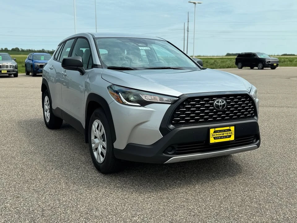 2023 Toyota Corolla Cross - Image 3 of 20