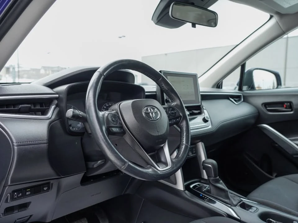 2023 Toyota Corolla Cross - Image 7 of 16