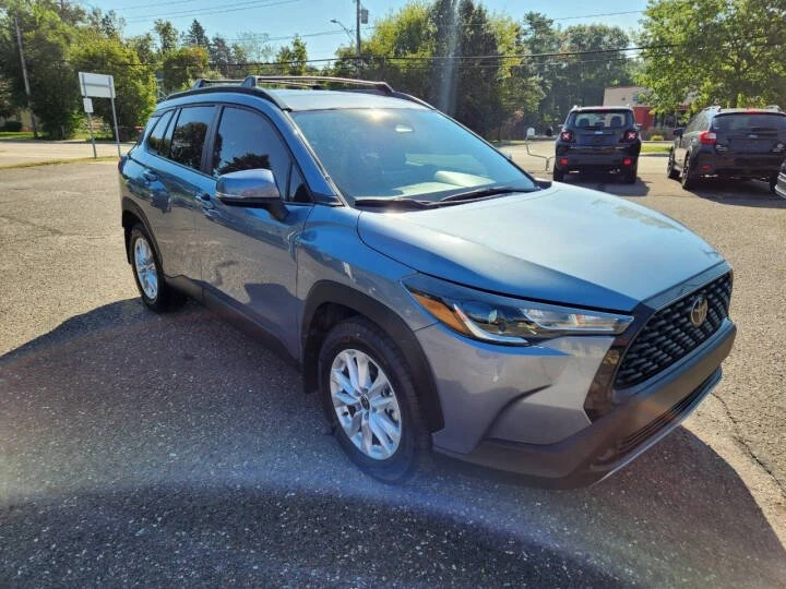 2023 Toyota Corolla Cross - Image 3 of 20