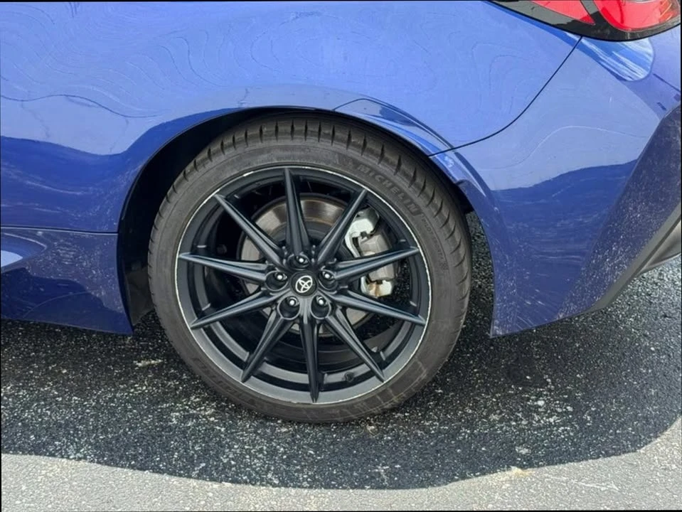 2023 Toyota GR86 2nd Gen - Image 5 of 20