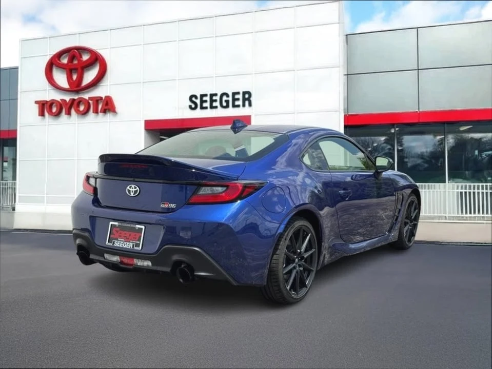 2023 Toyota GR86 2nd Gen - Image 3 of 20