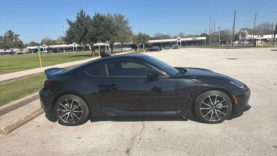 2023 Toyota GR86 2nd Gen - Image 4 of 20