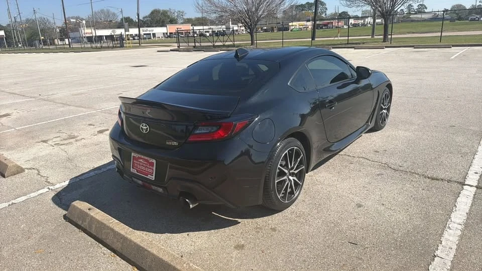 2023 Toyota GR86 2nd Gen - Image 5 of 20