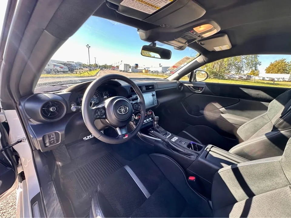 2023 Toyota GR86 2nd Gen - Image 5 of 7