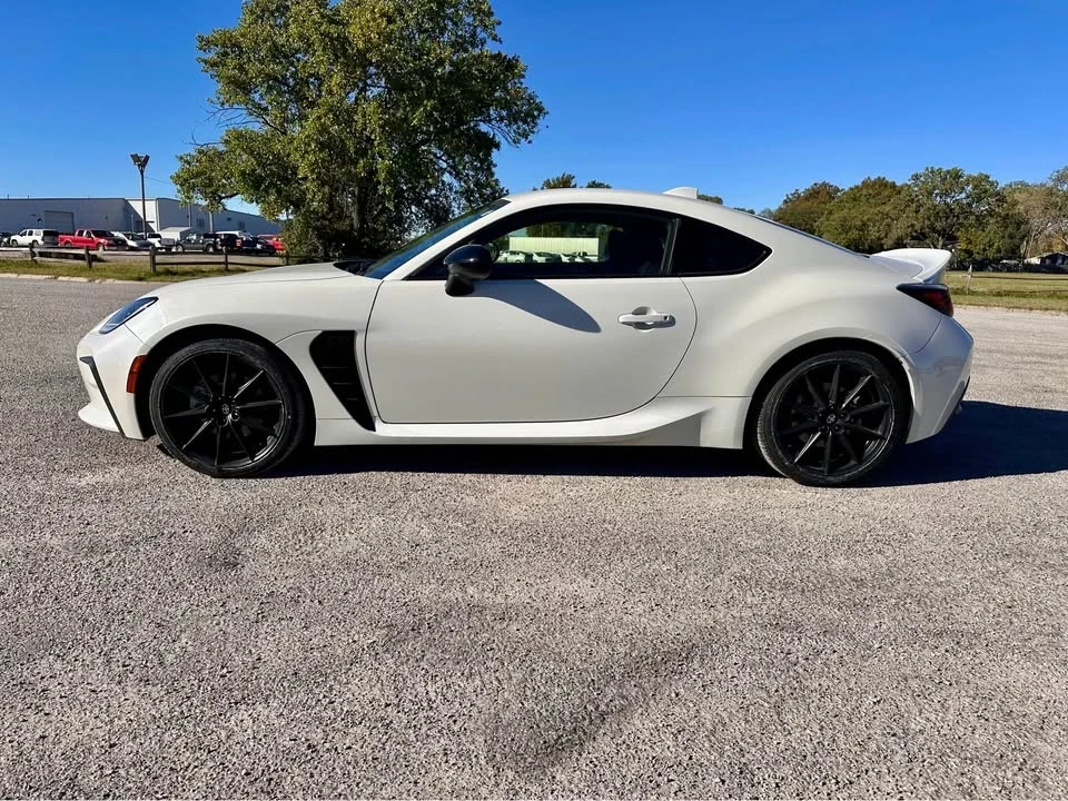 2023 Toyota GR86 2nd Gen - Image 3 of 7