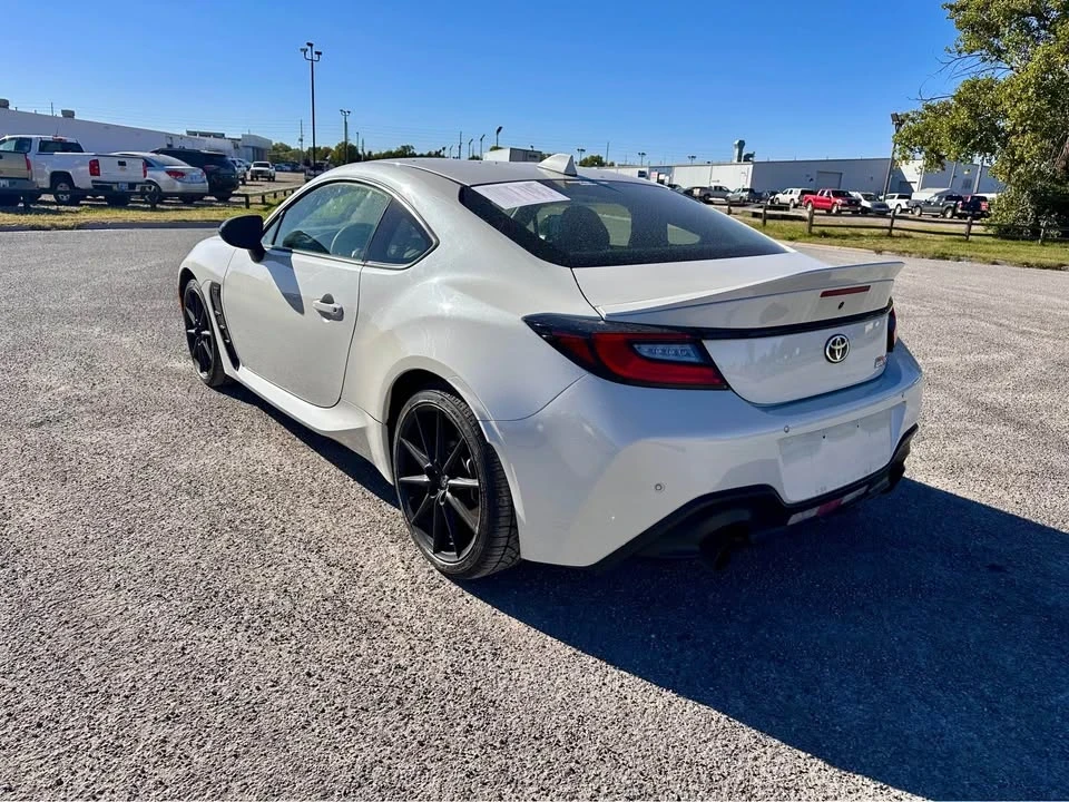 2023 Toyota GR86 2nd Gen - Image 2 of 7