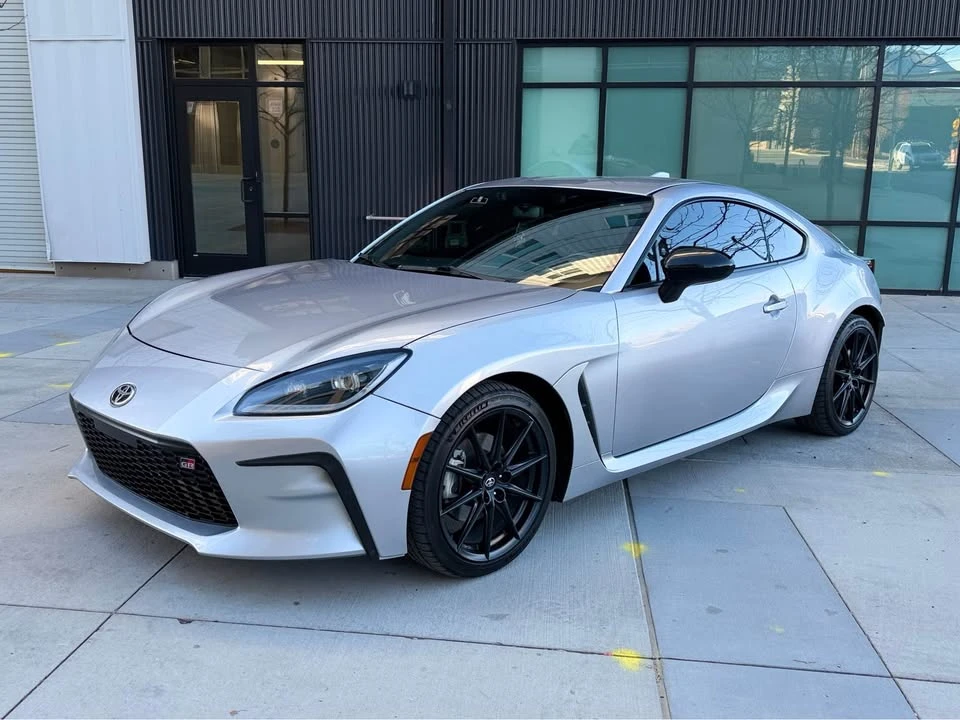 2023 Toyota GR86 2nd Gen - Image 2 of 17