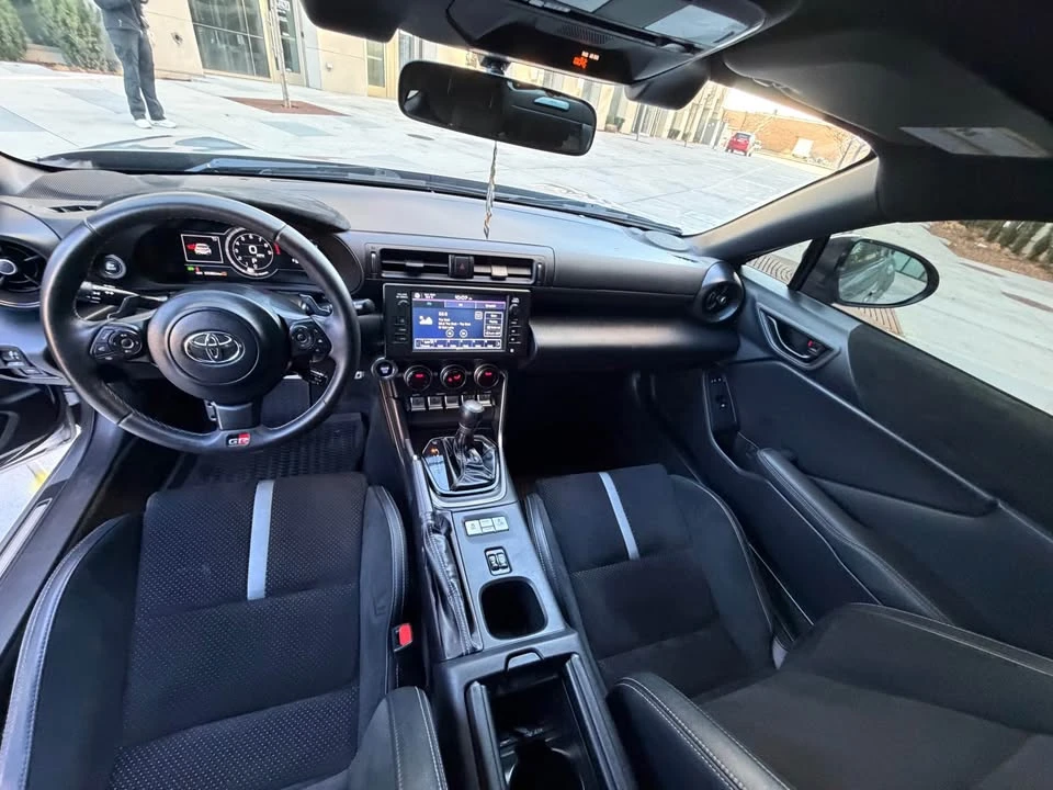 2023 Toyota GR86 2nd Gen - Image 11 of 17