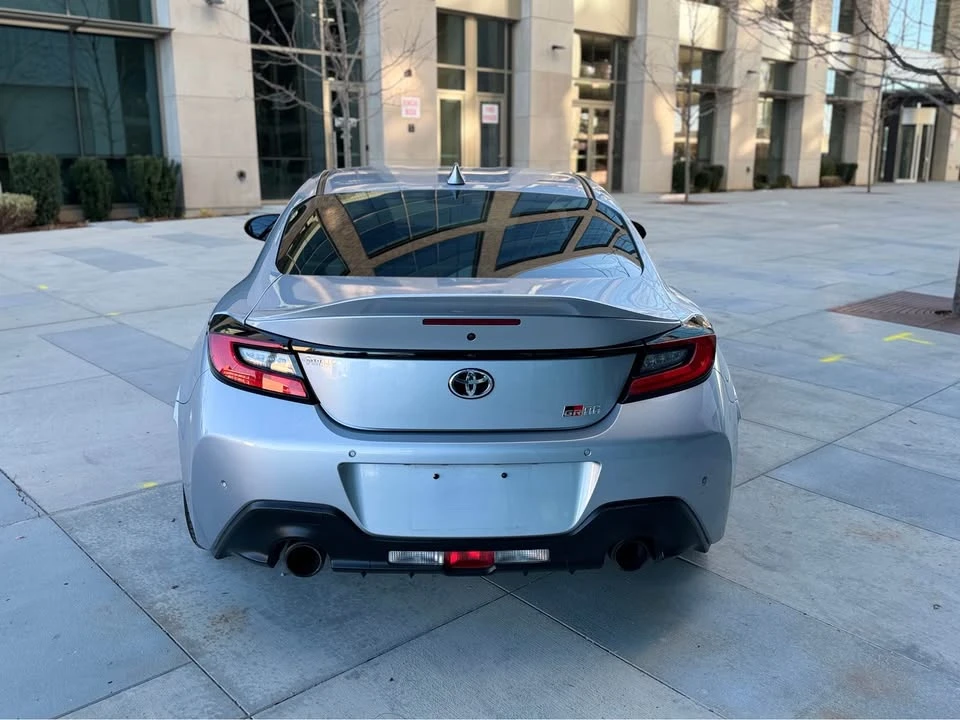 2023 Toyota GR86 2nd Gen - Image 5 of 17