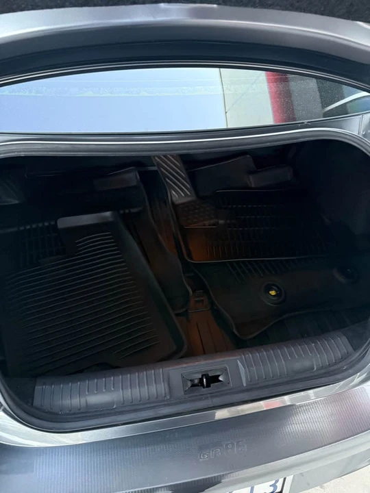 2023 Toyota GR86 2nd Gen - Image 8 of 9