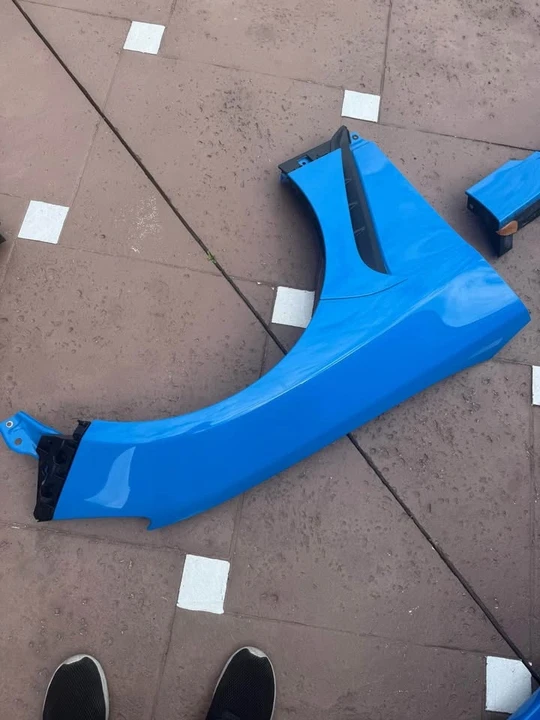 2023 Parts & Memorabilia Bodywork - Image 5 of 8