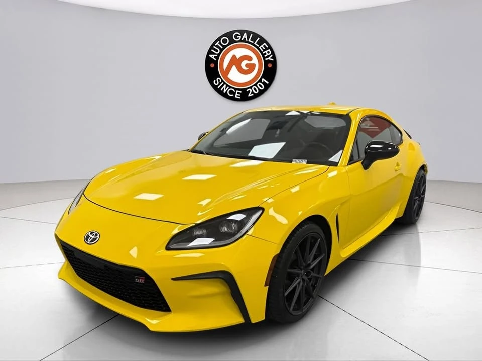 2023 Toyota GR86 2nd Gen - Image 3 of 4