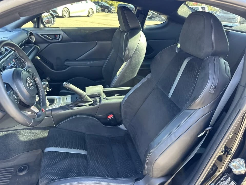 2023 Toyota GR86 2nd Gen - Image 6 of 16