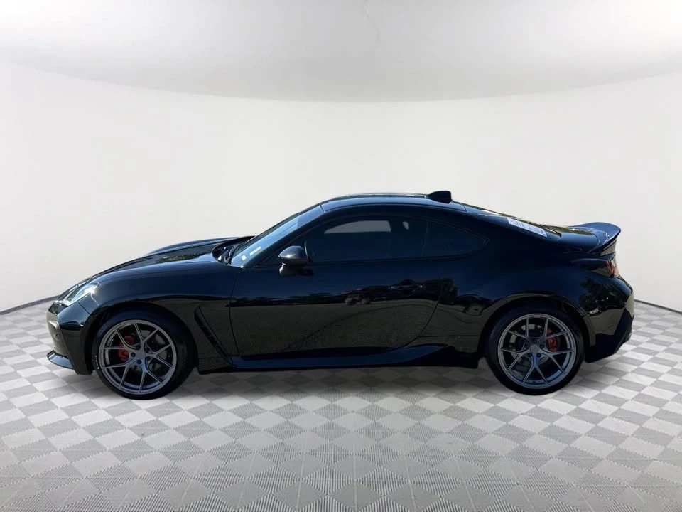 2023 Toyota GR86 2nd Gen - Image 5 of 16