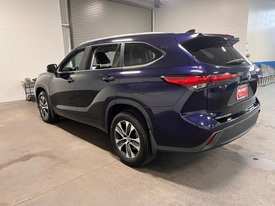 2023 Toyota Highlander - Image 4 of 20