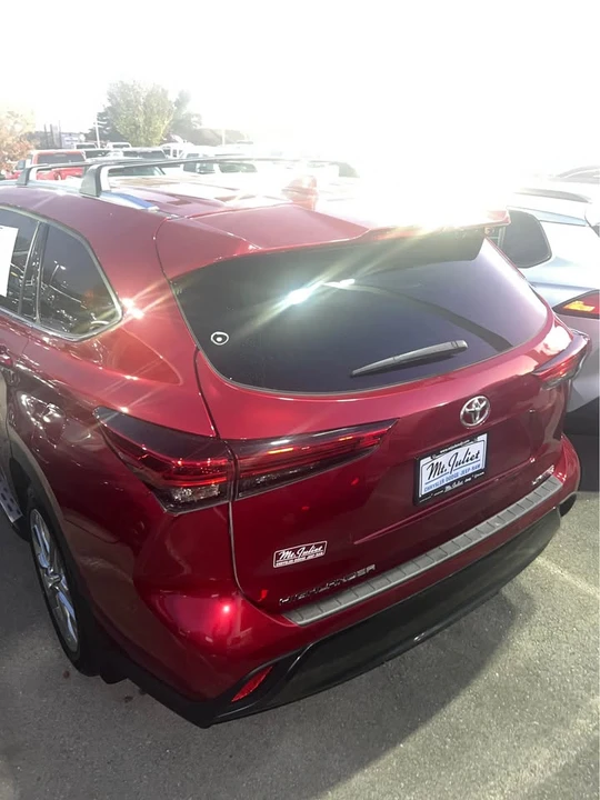 2023 Toyota Highlander - Image 6 of 8