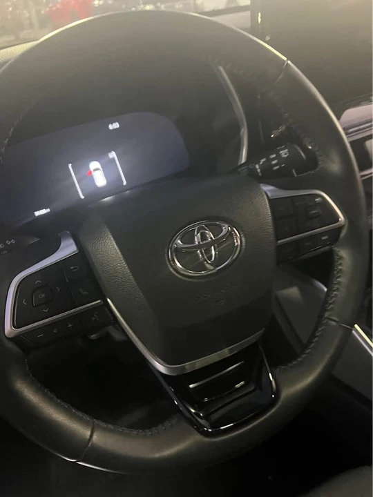 2023 Toyota Highlander - Image 4 of 8