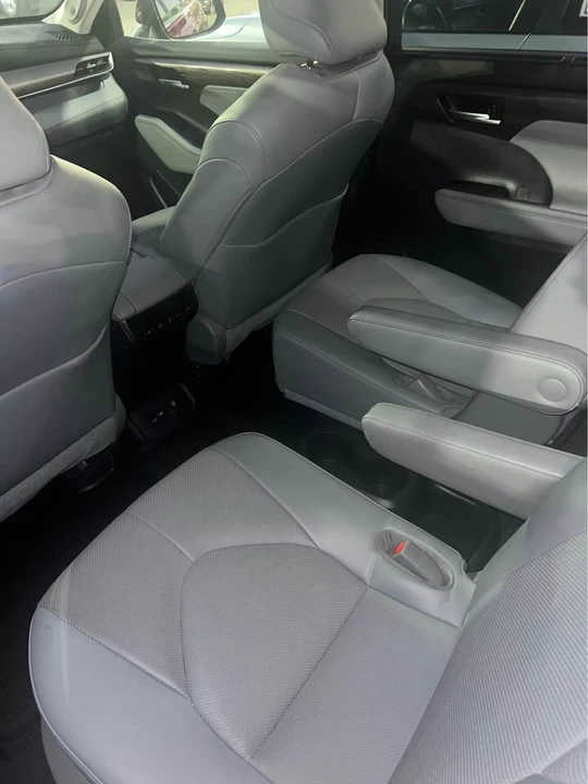2023 Toyota Highlander - Image 5 of 8