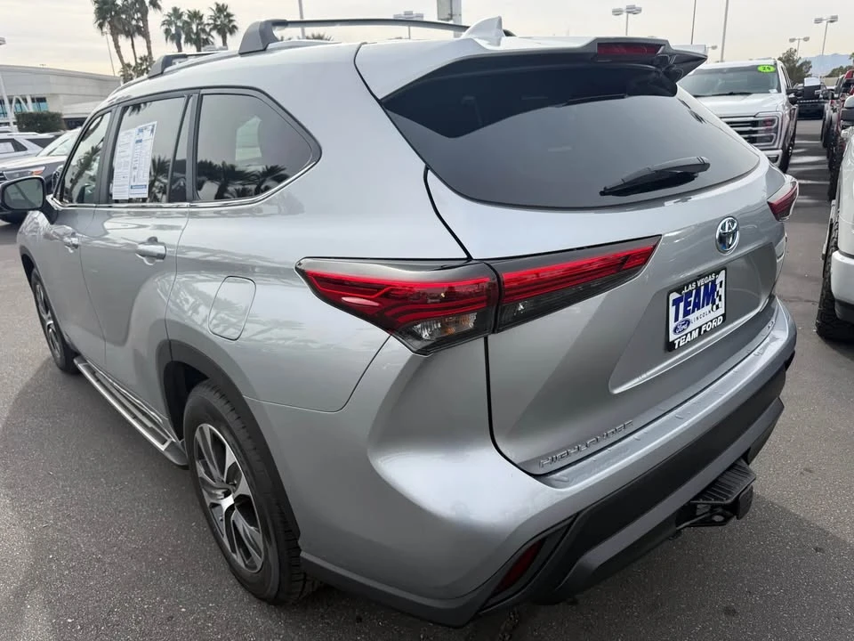 2023 Toyota Highlander - Image 13 of 14