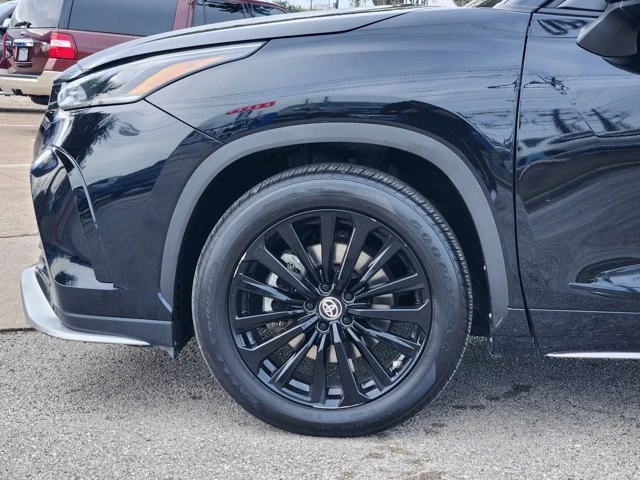 2023 Toyota Highlander - Image 7 of 20