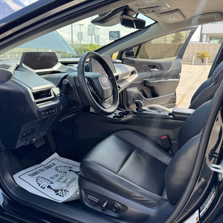 2023 Toyota Prius 5th Gen - Image 5 of 19
