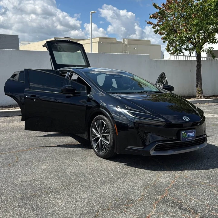 2023 Toyota Prius 5th Gen - Image 2 of 19