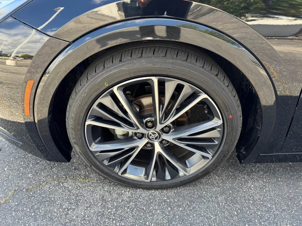 2023 Toyota Prius 5th Gen - Image 12 of 19