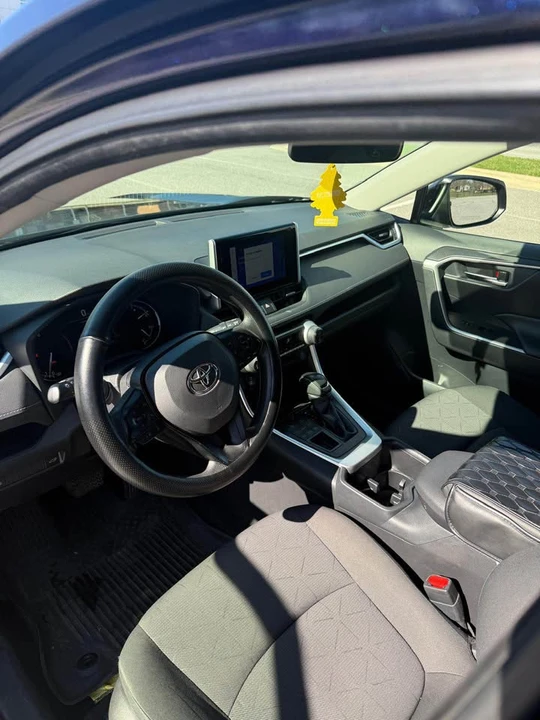 2023 Toyota RAV4 5th Gen - Image 9 of 18
