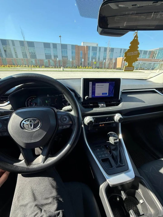 2023 Toyota RAV4 5th Gen - Image 8 of 18