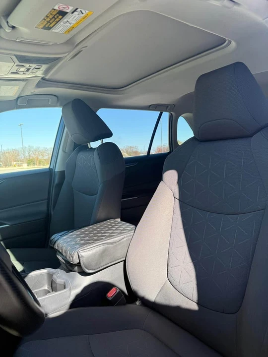 2023 Toyota RAV4 5th Gen - Image 10 of 18