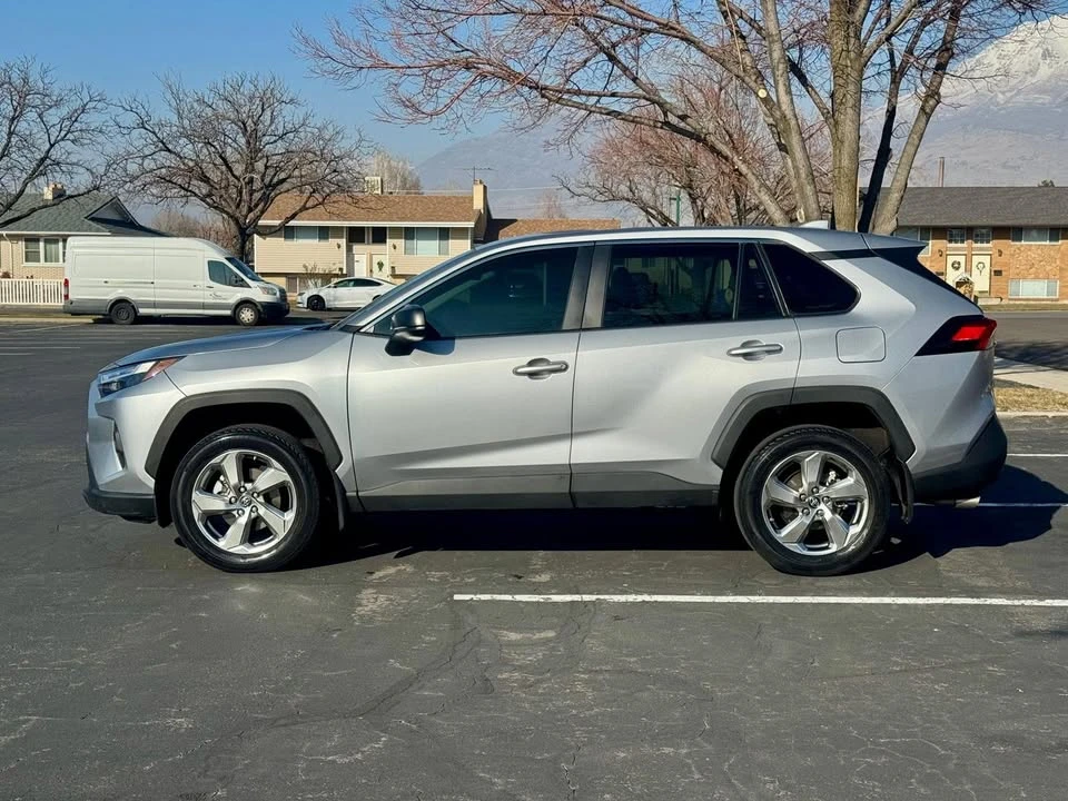 2023 Toyota RAV4 5th Gen - Image 3 of 20
