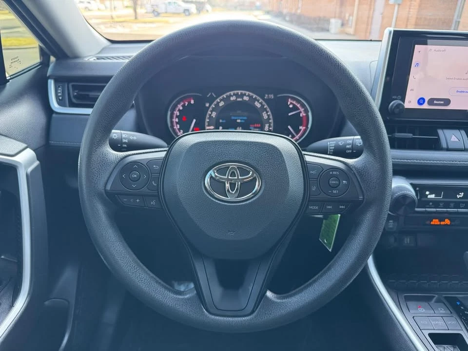 2023 Toyota RAV4 5th Gen - Image 11 of 20