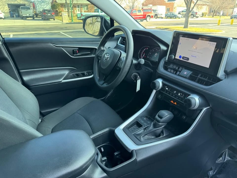 2023 Toyota RAV4 5th Gen - Image 14 of 20