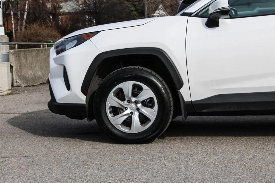 2023 Toyota RAV4 5th Gen - Image 6 of 15