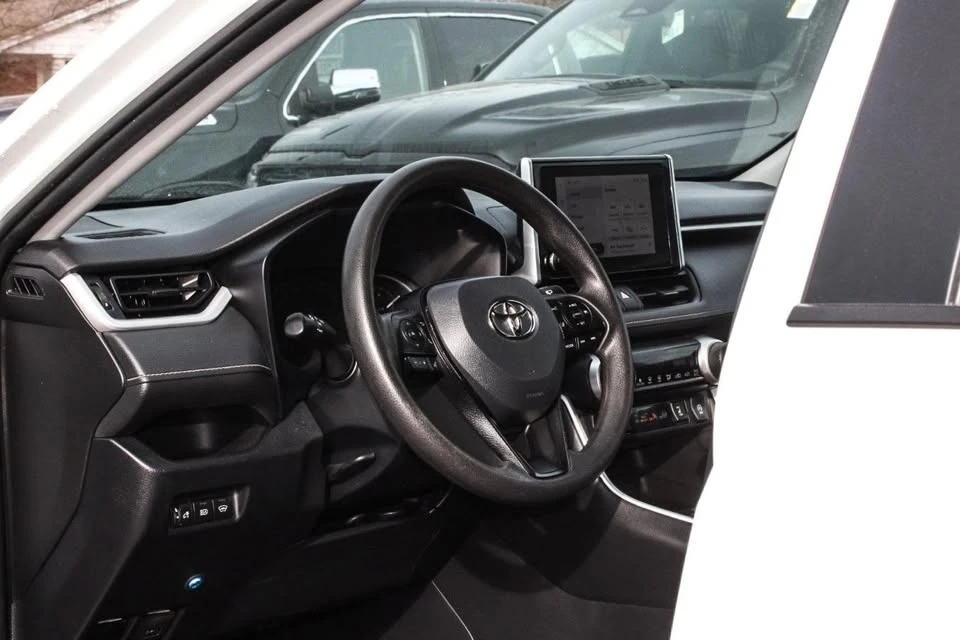 2023 Toyota RAV4 5th Gen - Image 10 of 15