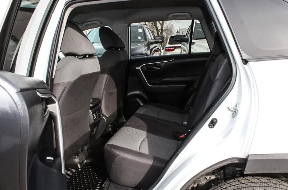 2023 Toyota RAV4 5th Gen - Image 9 of 15