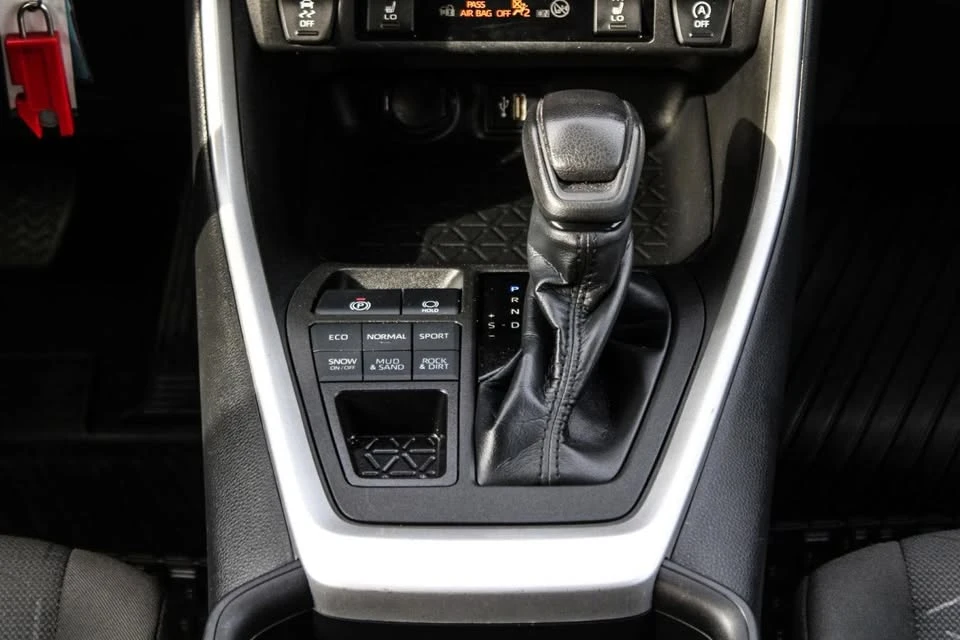 2023 Toyota RAV4 5th Gen - Image 13 of 15