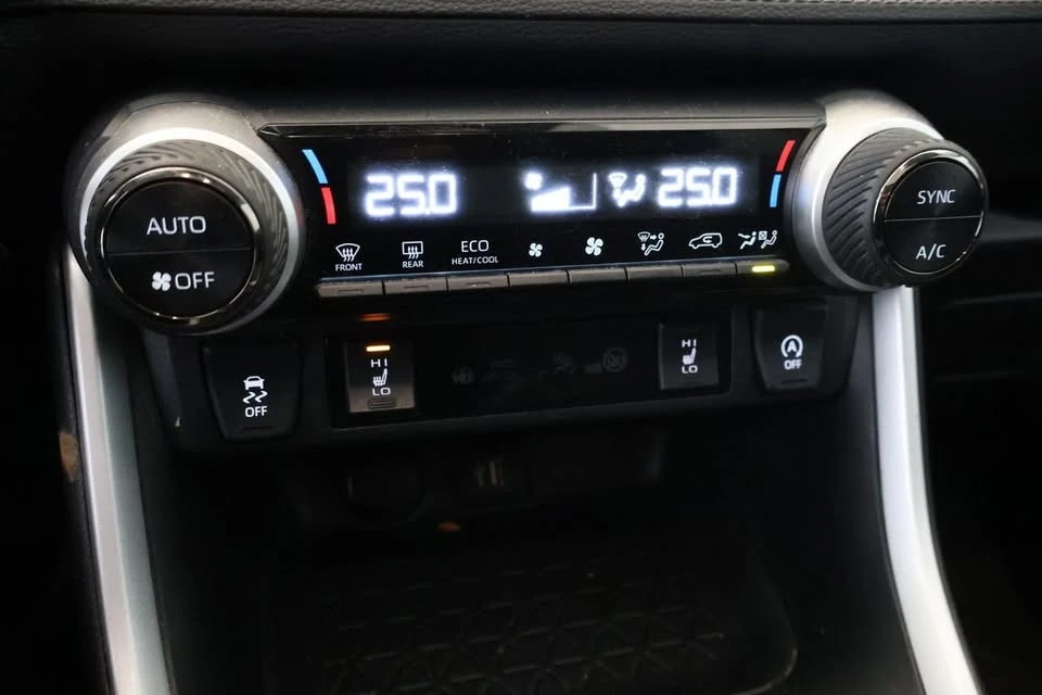 2023 Toyota RAV4 5th Gen - Image 13 of 19