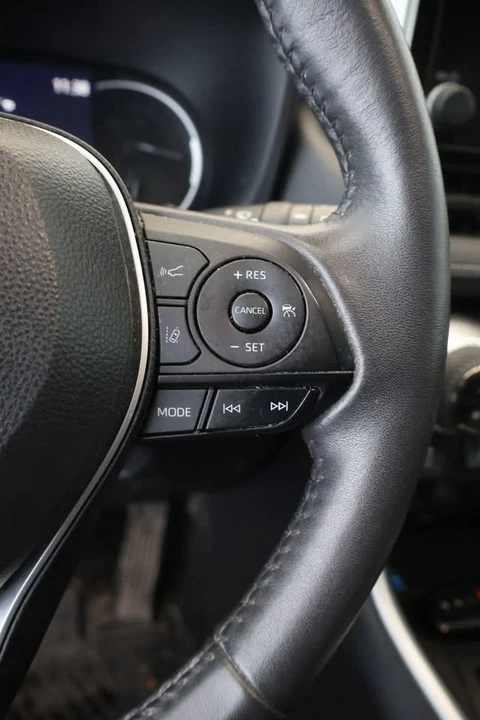 2023 Toyota RAV4 5th Gen - Image 9 of 19