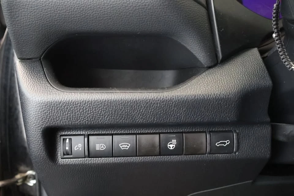2023 Toyota RAV4 5th Gen - Image 15 of 19