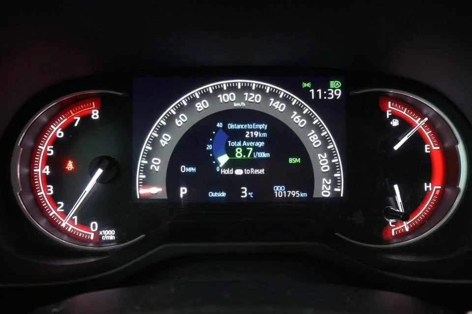 2023 Toyota RAV4 5th Gen - Image 10 of 19