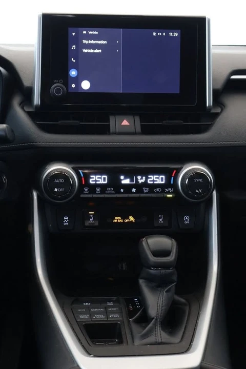 2023 Toyota RAV4 5th Gen - Image 11 of 19