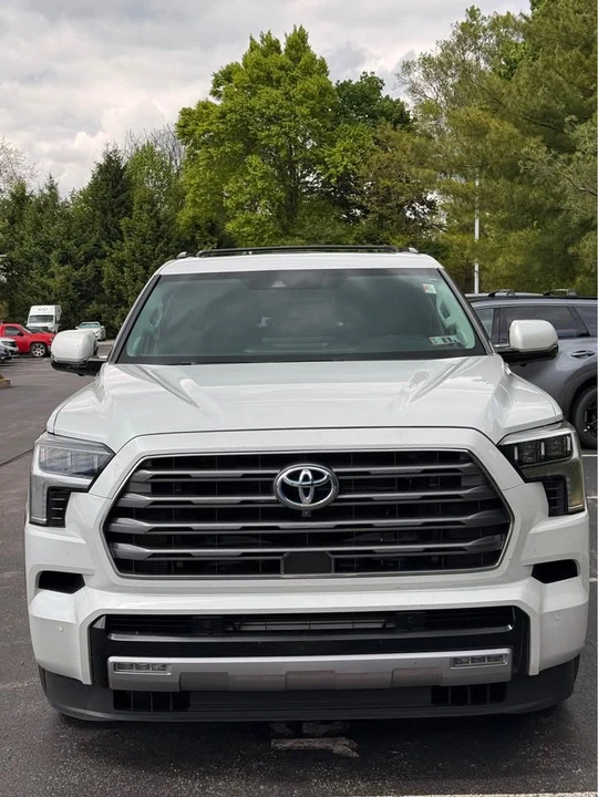 2023 Toyota Sequoia 3rd Gen - Image 3 of 18