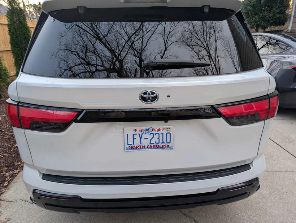 2023 Toyota Sequoia 3rd Gen - Image 4 of 8