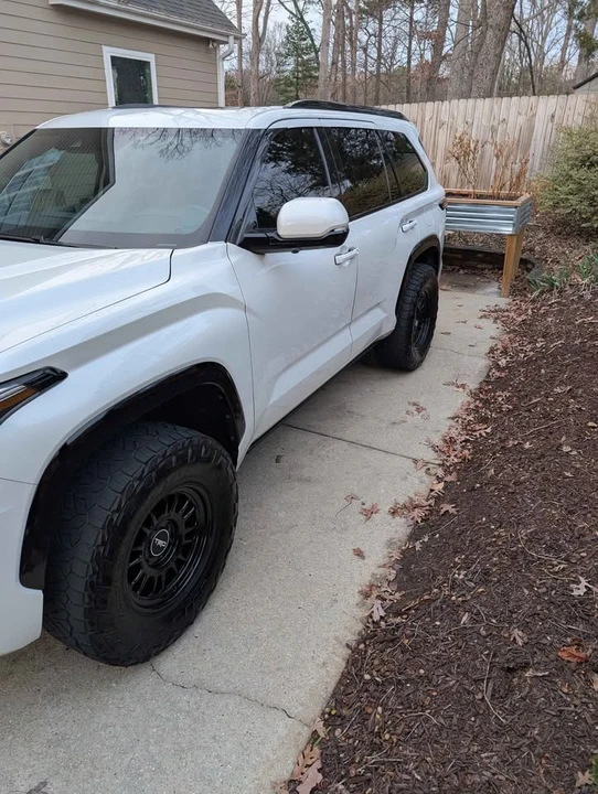 2023 Toyota Sequoia 3rd Gen - Image 2 of 8